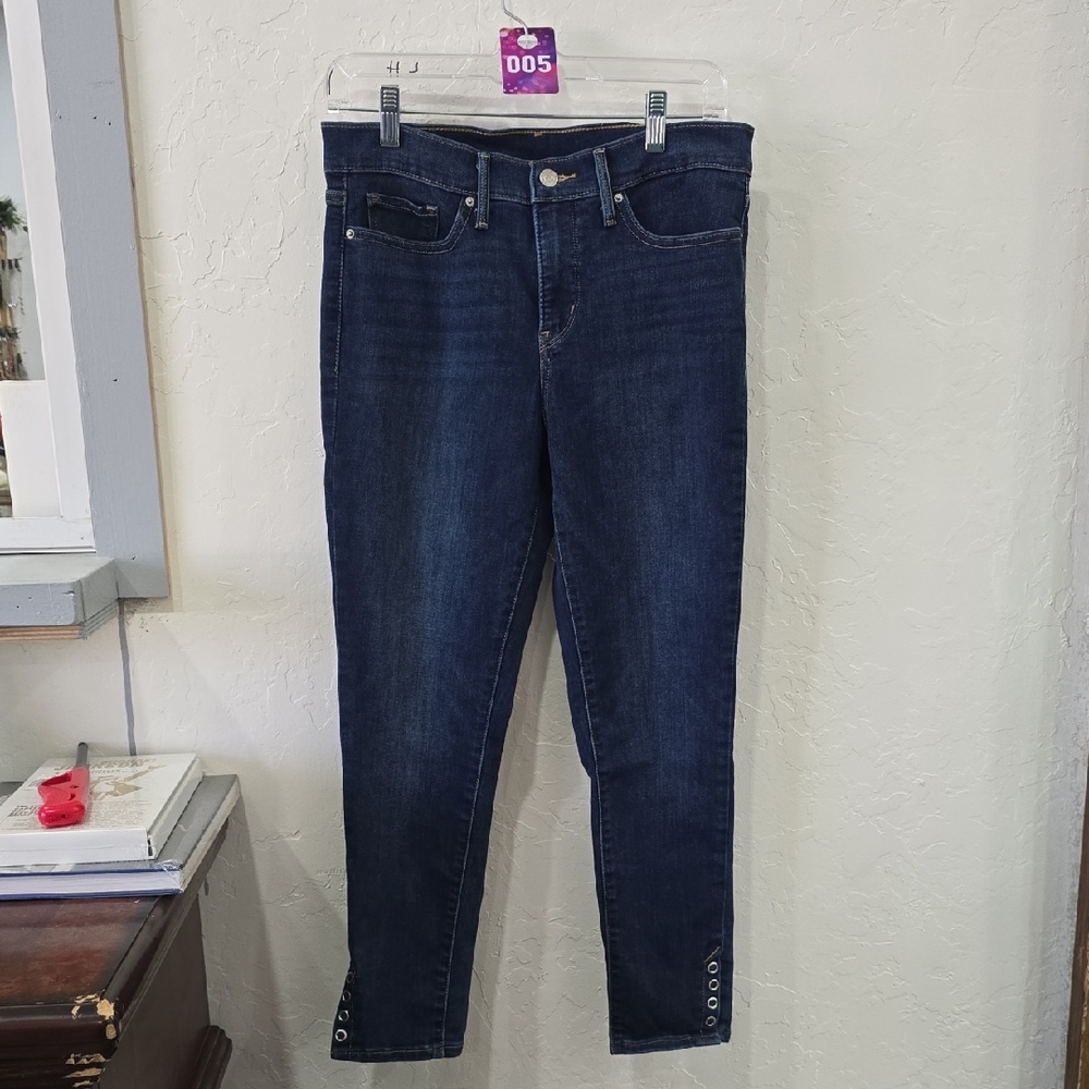 Levi's Women's Ankle Jeans in Deep Blue